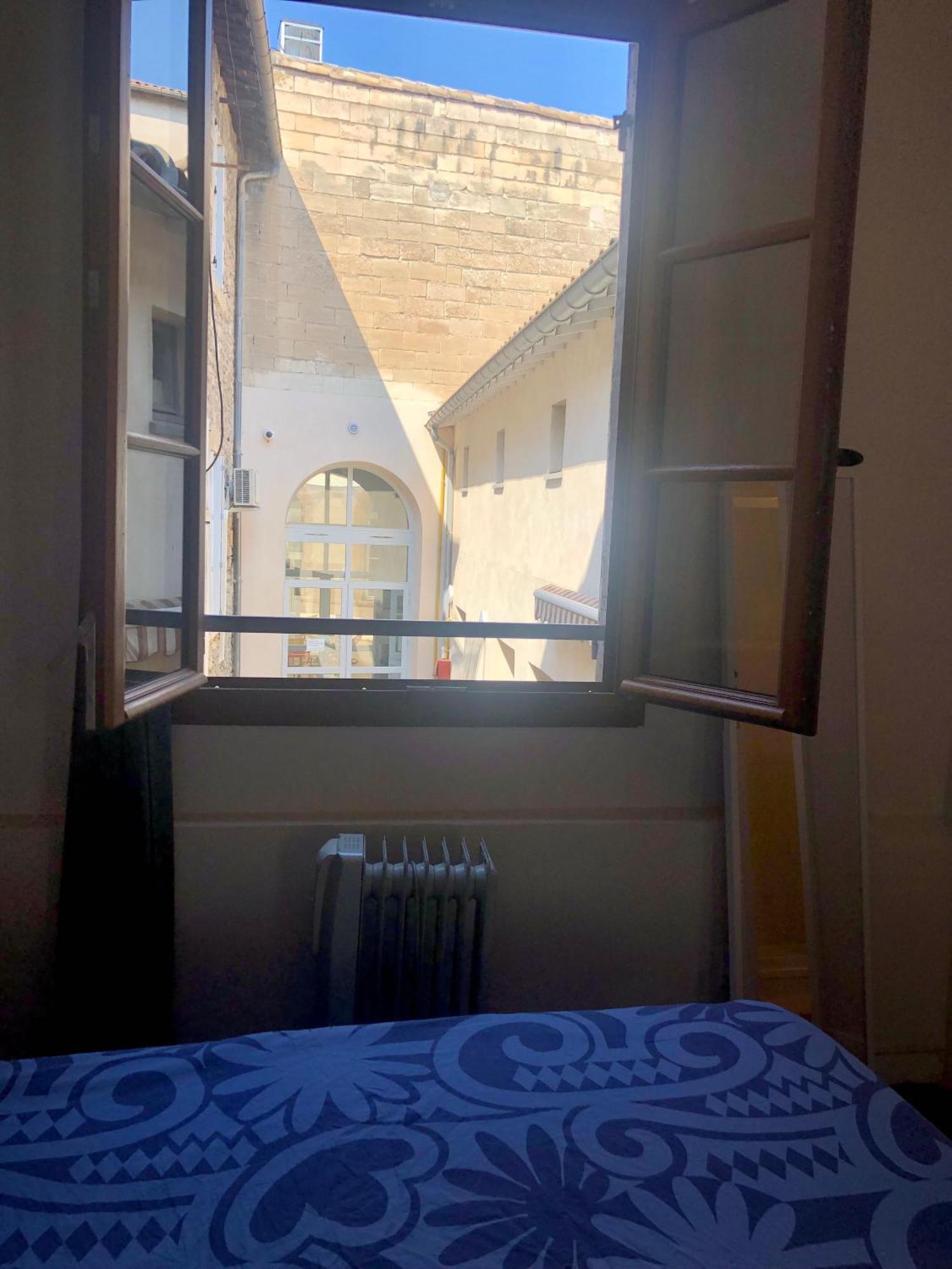 Calme Et Idealement Place Apartment *